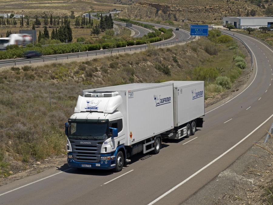  Scania P420 4x2 2004 года  (фото 2 из 2)